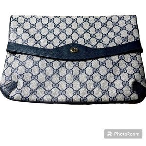 ***SOLD***Gucci GG Pattern logo clutch with dustbag